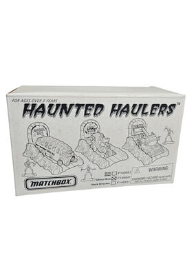 Matchbox 1997 Haunted Haulers Ghoul Bus Play Set w/ Box Halloween Mattel